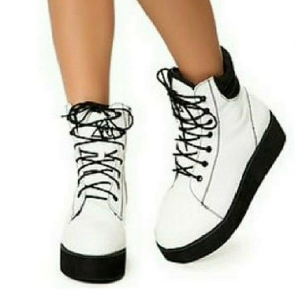 YRU White Platform Boot - Picture 1 of 6